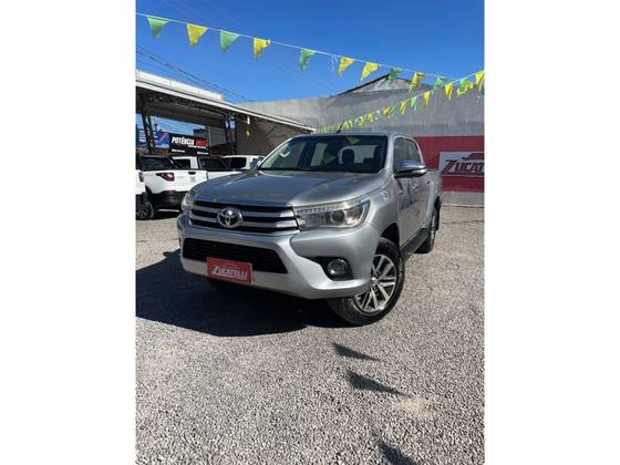 TOYOTA HILUX 2.8 SRX 4X4 CD 16V DIESEL 4P AUTOMÁTICO TOYOTA HILUX 2.8 SRX 4X4 CD 16V DIESEL 4P AUTOMÁTICO